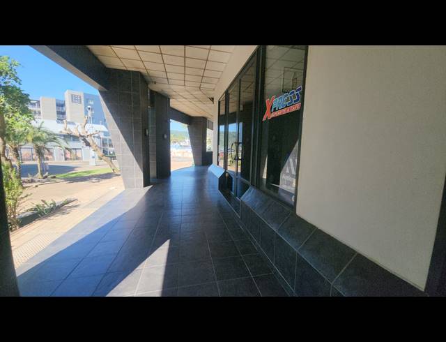 414M² RETAIL TO LET IN POINT WATERFRONT